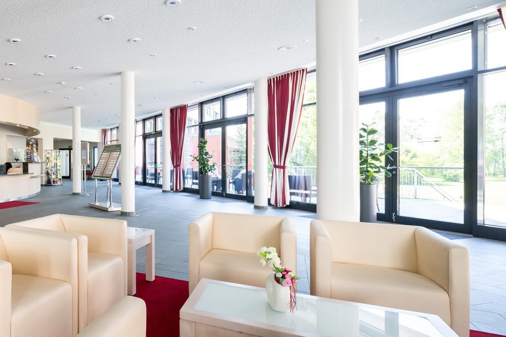 Bildungszentrum Эркнер Экстерьер фото